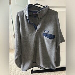 Patagonia Synchilla fleece pull over , size L (unisex)